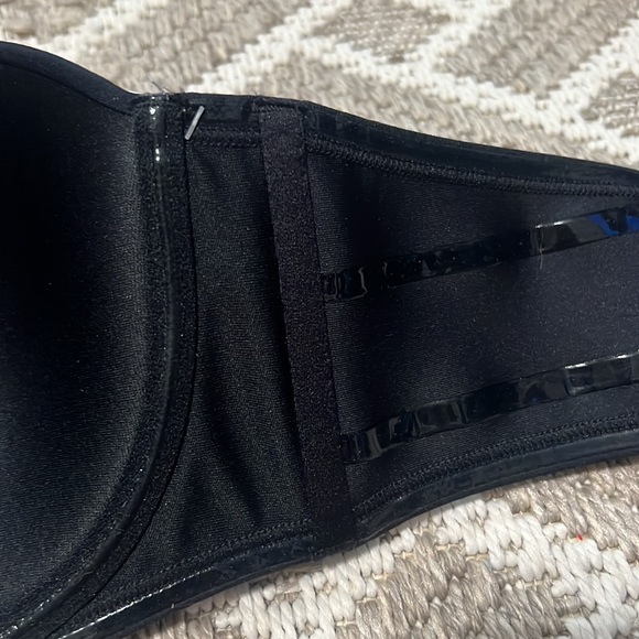 Vanity Fair 40C strapless bra - Picture 6 of 7